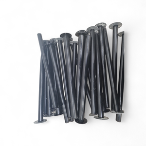 lot 64 image: 20 Table Legs