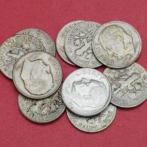 lot 94 image: 10 Rossevelt Dimes--90% Silver