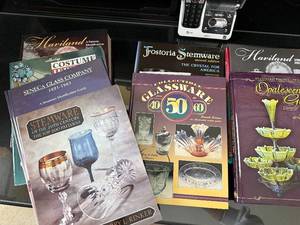 lot 30 image: Glassware & Porcelain Pattern Identification Guide Collection