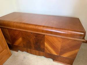 lot 35 image: Vintage Cedar Lined Trunk - Book-Matched Veneer, 50 in. wide