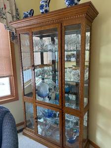 lot 87 image: Oak Glass-Front China Cabinet - 4-Door Curio Display Cabinet
