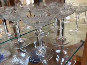 lot 93 image: Vintage Crystal Martini Glasses - 8-Piece Set