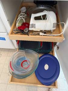 lot 319 image: White Hand Mixer with Attachments  Glass Bakeware Set and Lids