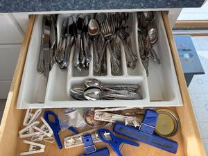 lot 320 image: Ornate Silver-Plate Flatware Set - Forks, Spoons, Knives