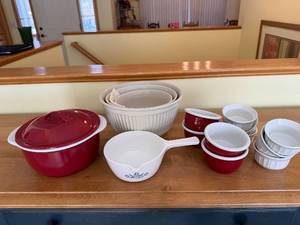 lot 324 image: Red Enamel Dutch Oven With Lid  White Nesting Bowls & Ramekins - Kitchenware Set