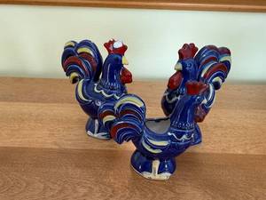 lot 327 image: Blue Ceramic Rooster Pair Centerpiece - Open Center Decorative Tabletop Sculpture