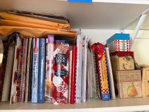 lot 338 image: Better Homes & Gardens Cook Book 12th Edition - Assorted Vintage Cookbooks