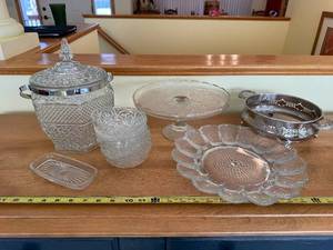 lot 341 image: Crystal Cut Glass Serving Set - Lidded Sugar Jar, Cake Stand, Compote, Plate