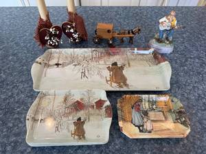 lot 347 image: Winter Scene Ceramic Trays Set of 3 with Candle Holders & Guitar Figurine