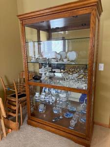 lot 54 image: Oak China Cabinet with Sliding Glass Door - Display Hutch with Shelves Contents not included