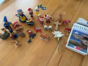 lot 368 image: Sweden Wooden Christmas Figurines Lot - Dala Horses, Santas & Nordic Village