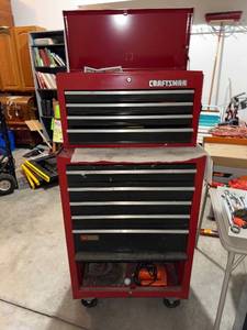 lot 438 image: Craftsman Red 2-Piece Tool Chest Set - Top Chest & Roll Cabinet on Casters