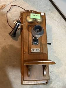 lot 459 image: Manard Telephone Mfg. Co. Fort Dodge, IA Wall-Mount Wooden Telephone