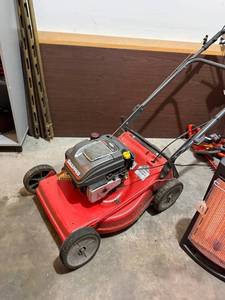 lot 466 image: Snapper Push Lawn Mower - Briggs & Stratton 675 Series 190cc 6.75 HP