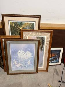 lot 477 image: Framed Art Prints Lot of 5 - Landscape & Wildlife Wall Decor