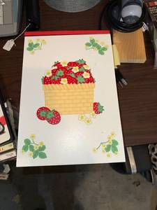 lot 498 image: Strawberry Basket Storage Box and decorative rug - White Body, Red Lid - 5 LBS Weight Limit