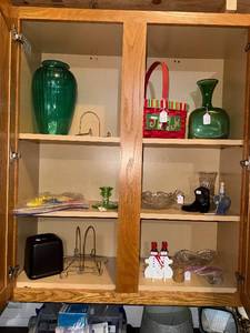 lot 499 image: Green Glass Vase & Holiday Decor in Oak Cabinet