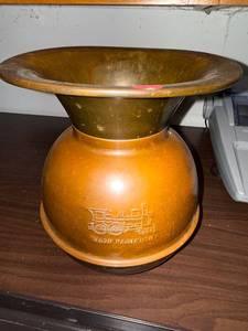 lot 500 image: Union Pacific Spittoon Replica - Brass Railroad Memorabilia