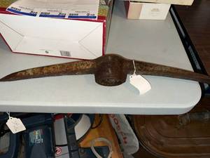 lot 508 image: Vintage Scythe Blade 28-inch Long - Rusty Farm Tool for Restoration