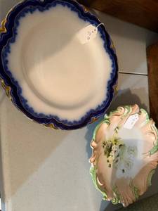 lot 515 image: J&G Meakin Hanley England - 2-Piece Plate Set Blue Rim & Peach Floral