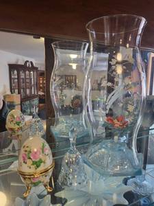 lot 117 image: Decorative Floral Porcelain Trinket Egg, Glass Bell, and Painted Glass Vase Set