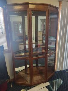lot 122 image: Wood Framed Glass Corner Curio Cabinet with Brass Handle, 50x16x76