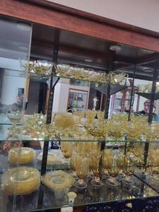 lot 147 image: Large Collection of Vintage Yellow Depression Glass Tableware
