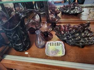 lot 149 image: Set of 5 Vintage Amethyst Glass Pieces Including Fenton Basket