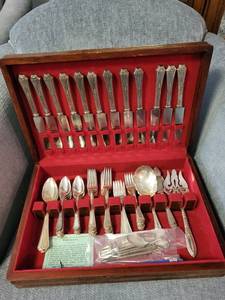 lot 152 image: Vintage Silverplate Flatware Set with Wooden Case - Ornate Design, 29 Pieces