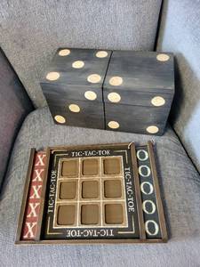lot 153 image: Wooden Tic-Tac-Toe Game Set with Dice Pattern Storage Box
