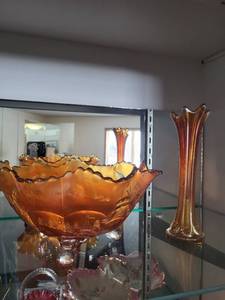 lot 169 image: Vintage Carnival Glass Bowl and Vase Set with Embossed Patterns