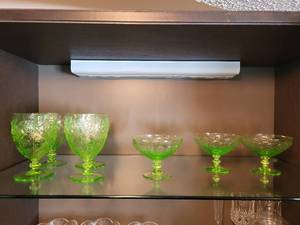 lot 172 image: Set of 6 Vintage Uranium Glass Goblets and Sherbet Glasses