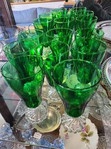 lot 178 image: Set of 12 Vintage Green Glass Goblets with Clear Bases