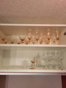 lot 213 image: Collection of Vintage Pink and Clear Crystal Wine Glasses