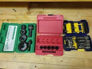 lot 281 image: Greenlee Knockout Punch Kit and Irwin Driver Bit Sets