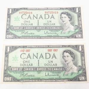 lot 114 image: 1967 Centennial of Canada Confederation notes 1 each with and without serial number