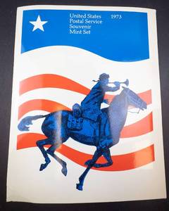 lot 319 image: 1973 USPS souvenir Mint Set Mini Album (unused)