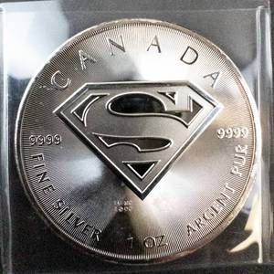 lot 65M image: 2016 $5 Silver Canadian Superman 1oz Brilliant Coin