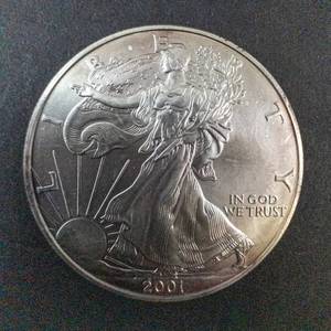 lot 66B image: 2001 Silver Eagle 1oz Fine Silver One Dollar Coin