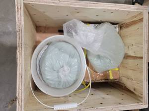 lot 2SK image: Lot of Glass Beads and Metal Beads (600421)