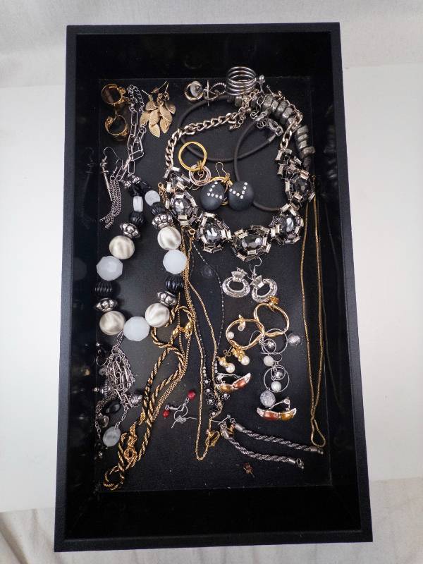 lot 78 image: Costume Jewelry Lot - Silver-Tone Necklaces, Bracelets, Earrings & Beads, Mixed Metals