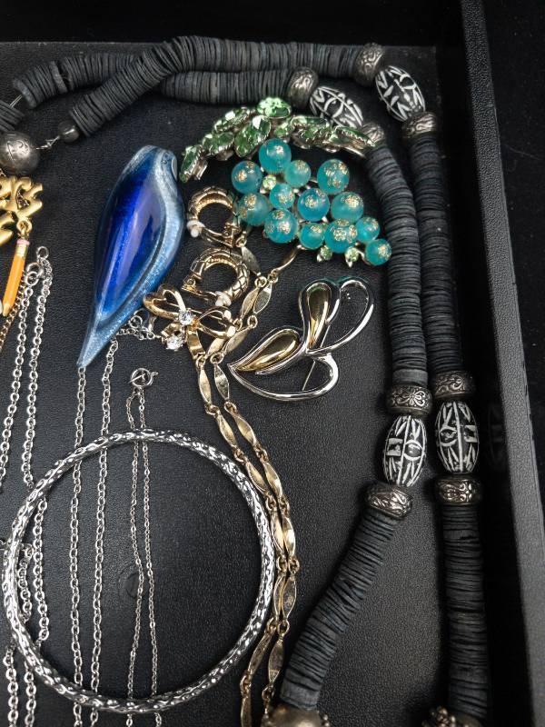 lot 84 image: Bead Jewelry Lot - Turquoise, Pearl & Glass Necklaces & Bracelets