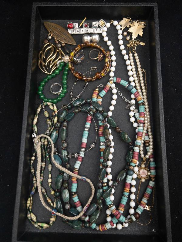 lot 84 image: Bead Jewelry Lot - Turquoise, Pearl & Glass Necklaces & Bracelets
