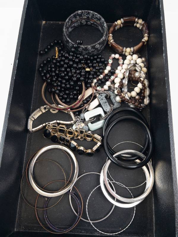 lot 104 image: Assorted Costume Jewelry Bracelets & Bangles Lot - Beaded, Pearl & Wood Accents
