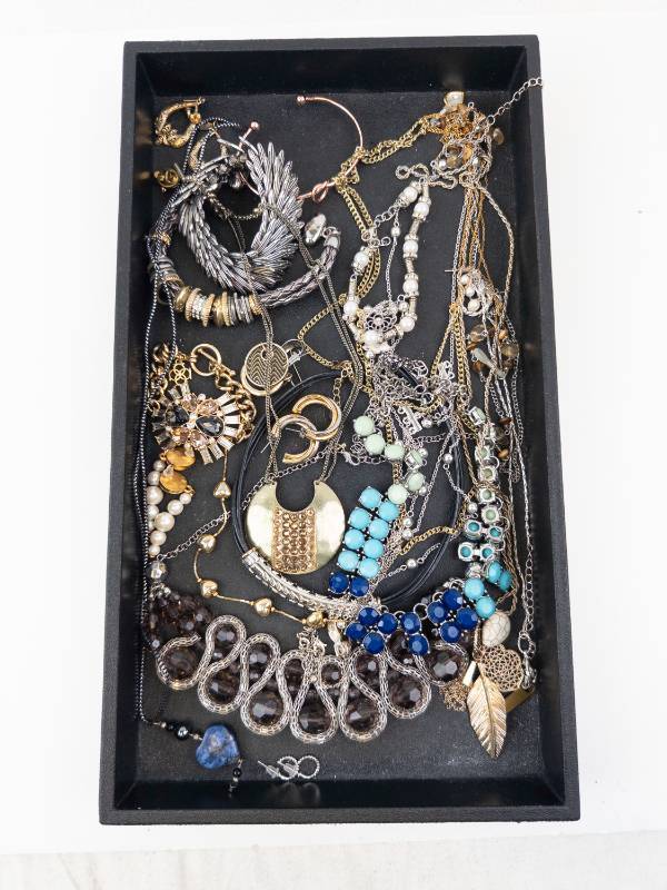 lot 119 image: Assorted Costume Jewelry Lot - Necklaces, Bracelets & Earrings With Turquoise Beads