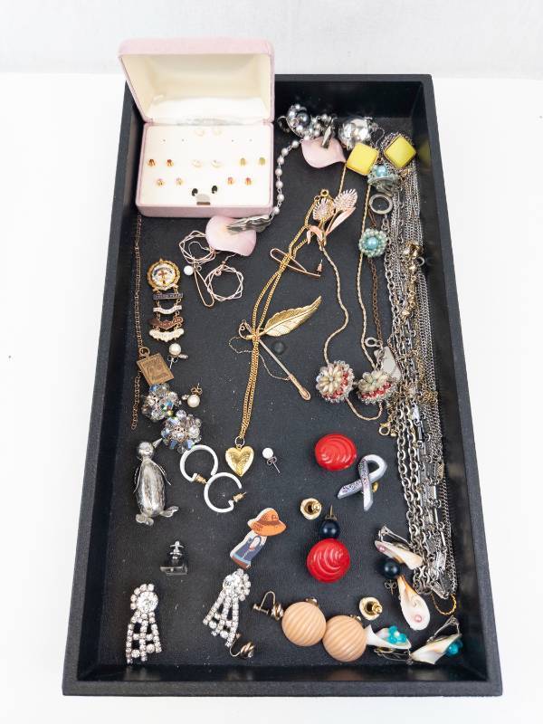 lot 128 image: Costume Jewelry Lot - Assorted Necklaces, Earrings, Brooches & Rings