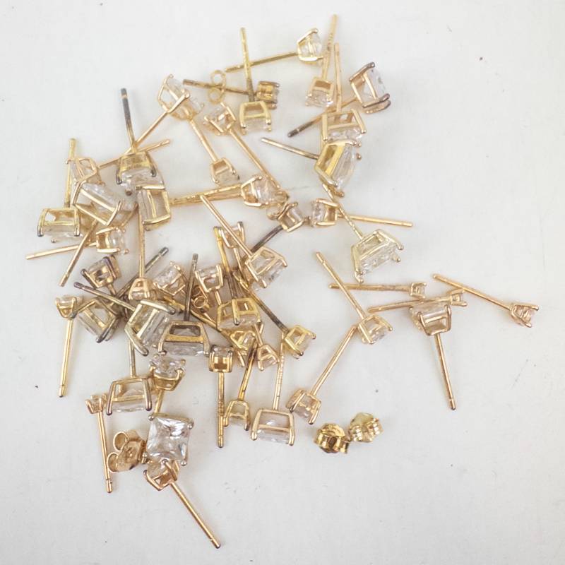 lot 148 image: Gold Tone Princess-Cut Cubic Zirconia Stud Earrings - Bulk Assortment