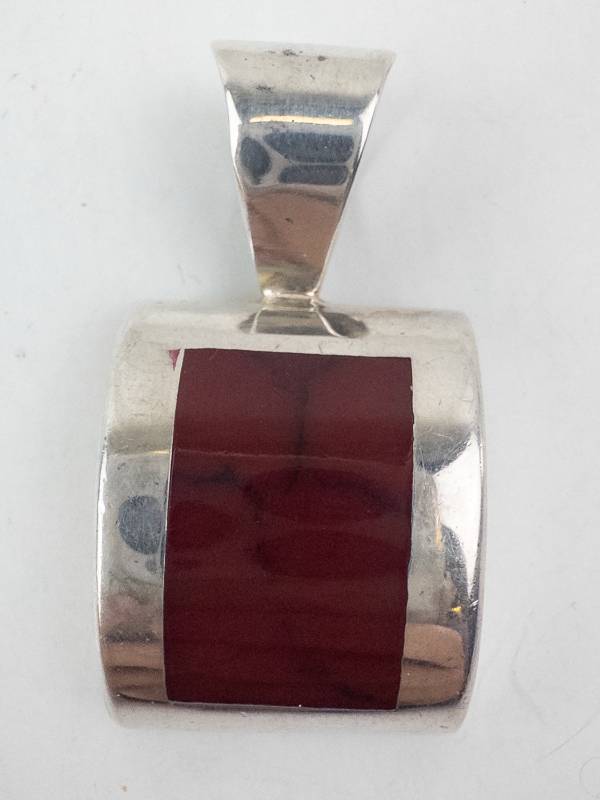 lot 166 image: Sterling Silver Red Jasper Pendant - Mexico 925