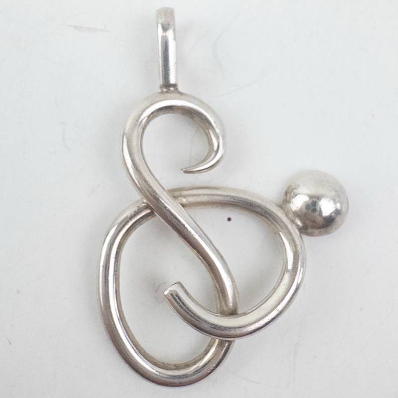 lot 167 image: Sterling Silver S-Shaped Pendant - 1.5 in long - 5.7 g - 925