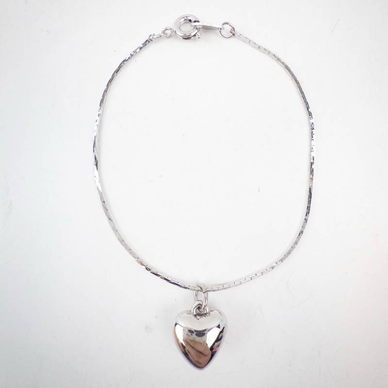 lot 200 image: Sterling Silver Heart Pendant Necklace
